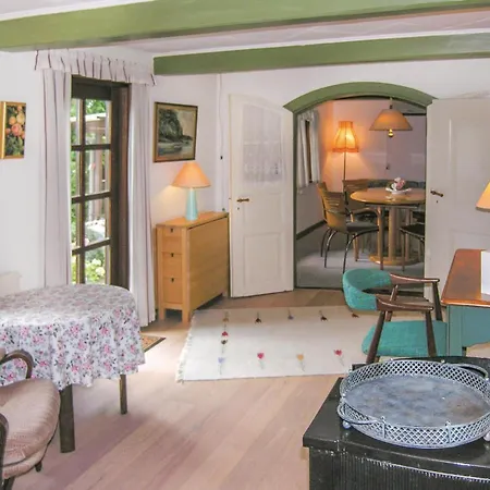 Two-bedroom In 펜션 *